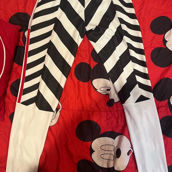 Manchester United training pants Adidas - Picture 2 of 2